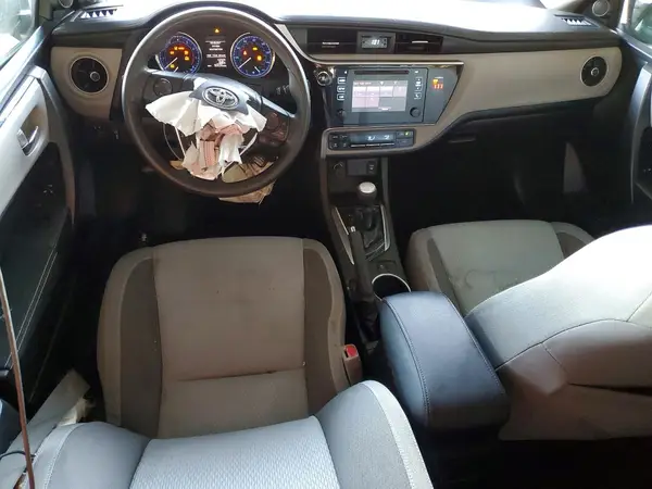 5YFBURHE7JP798165 2018 TOYOTA COROLLA - Image 8