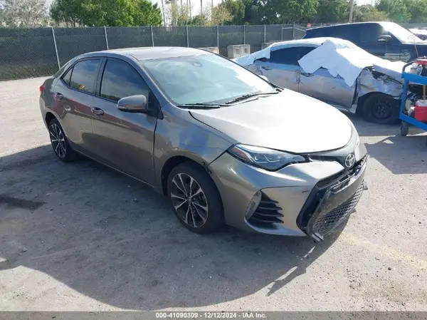 5YFBURHE7JP798327 2018 TOYOTA COROLLA - Image 1