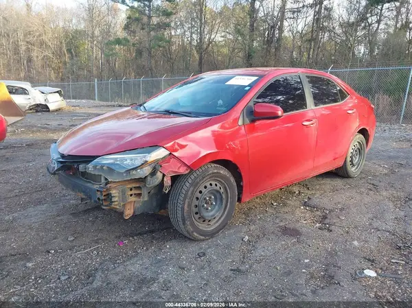 5YFBURHE7JP798828 2018 TOYOTA COROLLA - Image 2