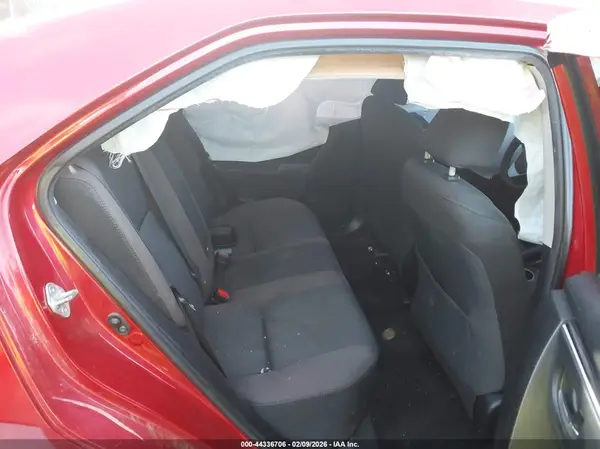 5YFBURHE7JP798828 2018 TOYOTA COROLLA - Image 8