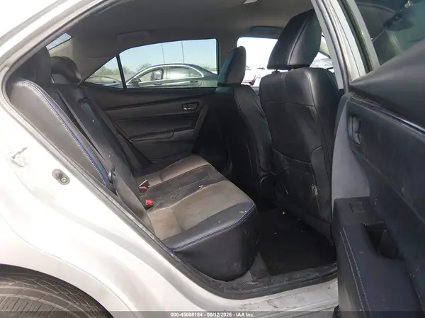 5YFBURHE7JP798909 2018 TOYOTA COROLLA - Image 8