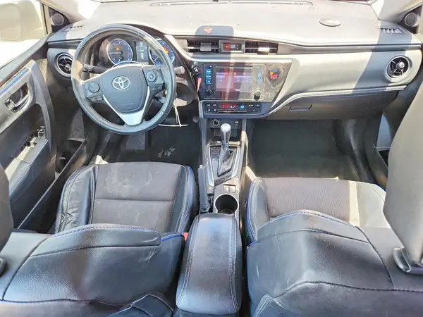 5YFBURHE7JP799297 2018 TOYOTA COROLLA - Image 8