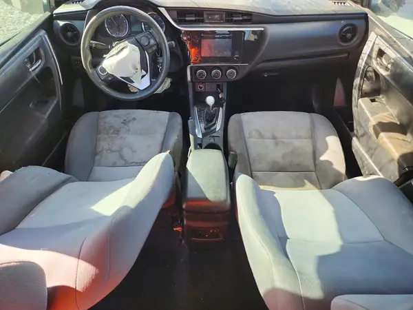 5YFBURHE7JP800478 2018 TOYOTA COROLLA - Image 8