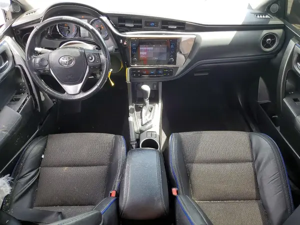 5YFBURHE7JP800545 2018 TOYOTA COROLLA - Image 8
