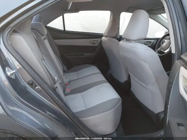 5YFBURHE7JP802070 2018 TOYOTA COROLLA - Image 8
