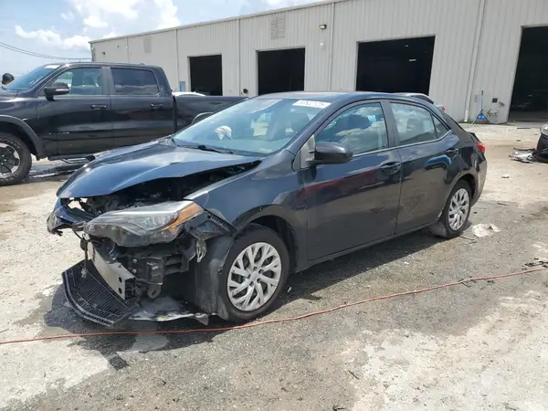 5YFBURHE7JP802179 2018 TOYOTA COROLLA - Image 1
