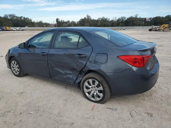 5YFBURHE7JP802795 2018 TOYOTA COROLLA - Image 2