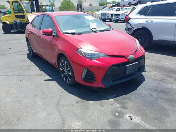 5YFBURHE7JP804532 2018 TOYOTA COROLLA - Image 1