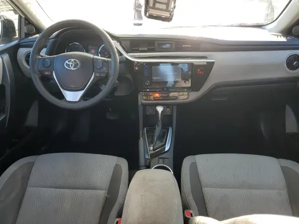 5YFBURHE7JP805891 2018 TOYOTA COROLLA - Image 8