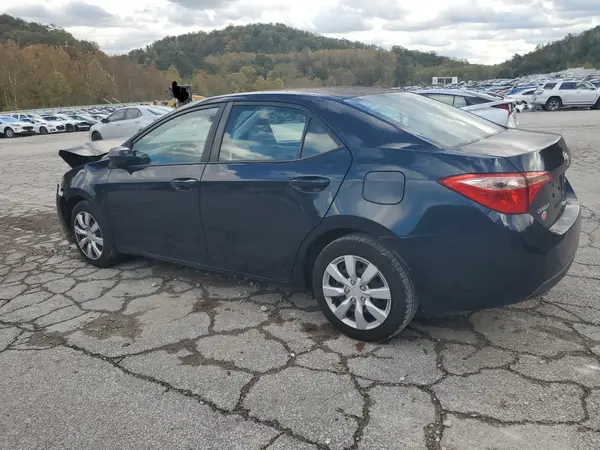 5YFBURHE7JP810069 2018 TOYOTA COROLLA - Image 2