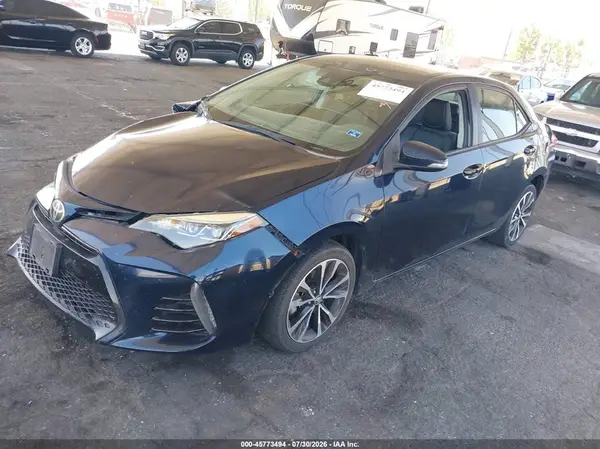 5YFBURHE7JP810248 2018 TOYOTA COROLLA - Image 2