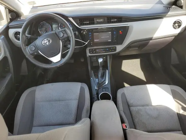 5YFBURHE7JP810475 2018 TOYOTA COROLLA - Image 8