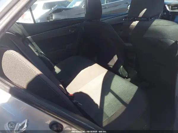 5YFBURHE7JP810718 2018 TOYOTA COROLLA - Image 8
