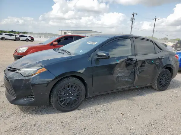 5YFBURHE7JP813554 2018 TOYOTA COROLLA - Image 1