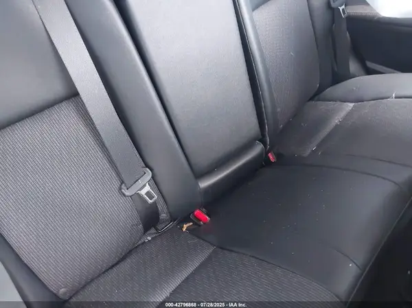 5YFBURHE7JP814719 2018 TOYOTA COROLLA - Image 8