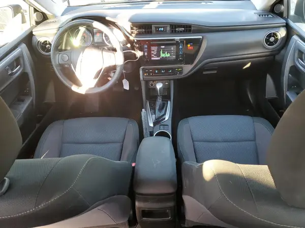 5YFBURHE7JP814736 2018 TOYOTA COROLLA - Image 8