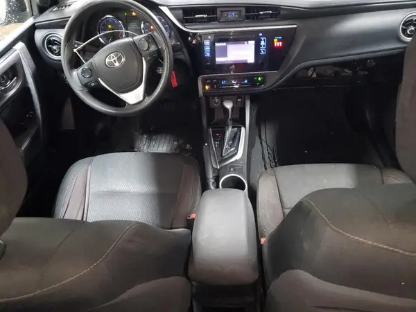 5YFBURHE7JP815885 2018 TOYOTA COROLLA - Image 8