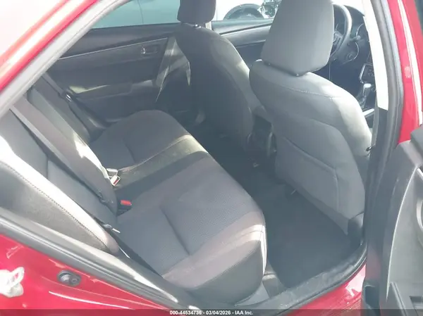 5YFBURHE7JP815952 2018 TOYOTA COROLLA - Image 8