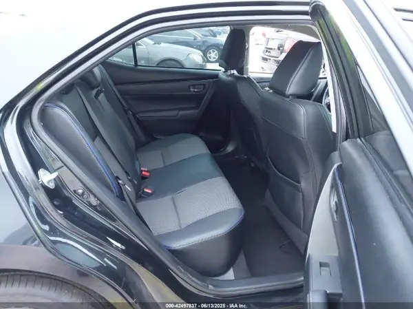 5YFBURHE7JP816129 2018 TOYOTA COROLLA - Image 8