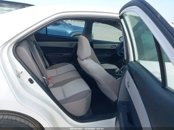 5YFBURHE7JP817829 2018 TOYOTA COROLLA - Image 8