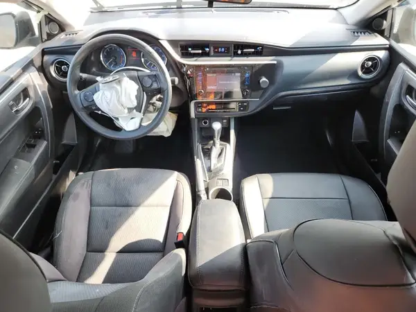 5YFBURHE7JP820536 2018 TOYOTA COROLLA - Image 8