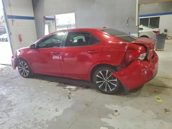 5YFBURHE7JP826482 2018 TOYOTA COROLLA - Image 2