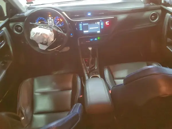 5YFBURHE7JP826482 2018 TOYOTA COROLLA - Image 8
