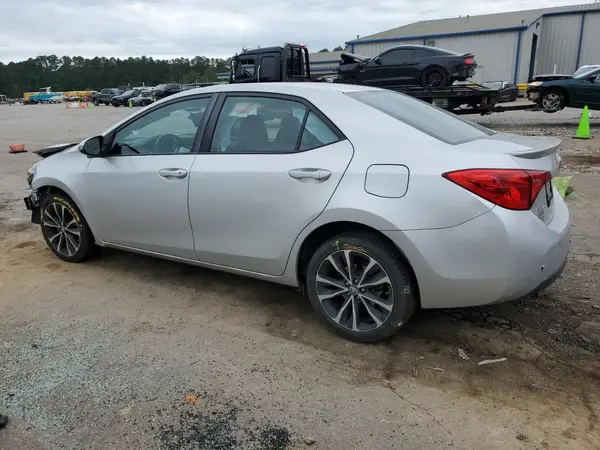 5YFBURHE7JP826627 2018 TOYOTA COROLLA - Image 2