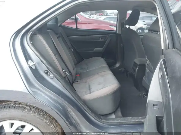 5YFBURHE7JP826711 2018 TOYOTA COROLLA - Image 8