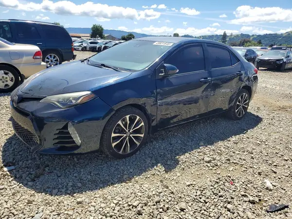 5YFBURHE7JP826854 2018 TOYOTA COROLLA - Image 1
