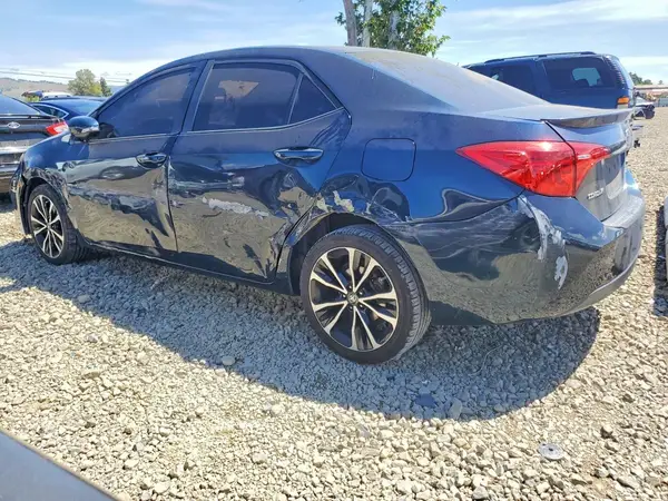 5YFBURHE7JP826854 2018 TOYOTA COROLLA - Image 2