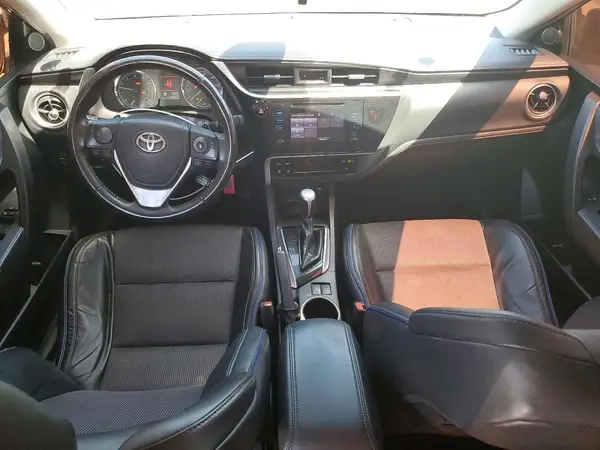 5YFBURHE7JP826854 2018 TOYOTA COROLLA - Image 8