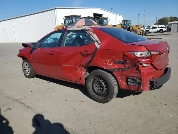 5YFBURHE7JP826899 2018 TOYOTA COROLLA - Image 2