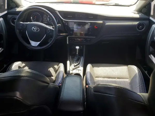 5YFBURHE7JP827857 2018 TOYOTA COROLLA - Image 8