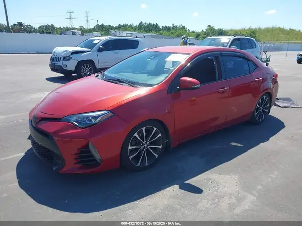 5YFBURHE7JP830354 2018 TOYOTA COROLLA - Image 2