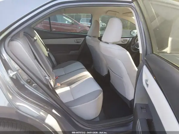 5YFBURHE7JP833741 2018 TOYOTA COROLLA - Image 8