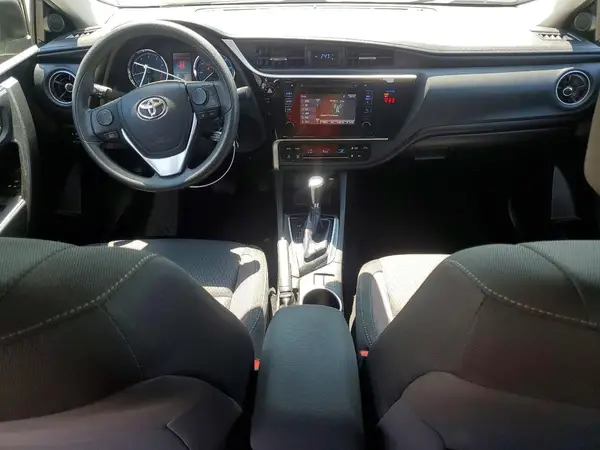 5YFBURHE7JP833979 2018 TOYOTA COROLLA - Image 8