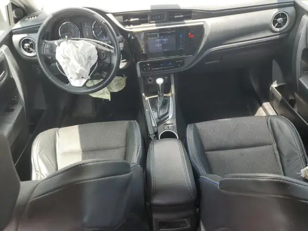 5YFBURHE7JP834694 2018 TOYOTA COROLLA - Image 8