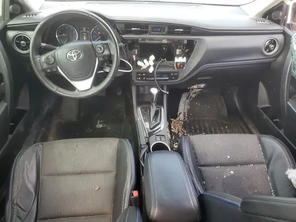 5YFBURHE7JP834775 2018 TOYOTA COROLLA - Image 8