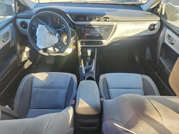 5YFBURHE7JP835473 2018 TOYOTA COROLLA - Image 8
