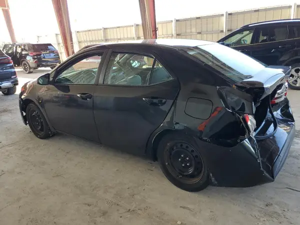 5YFBURHE7JP838504 2018 TOYOTA COROLLA - Image 2