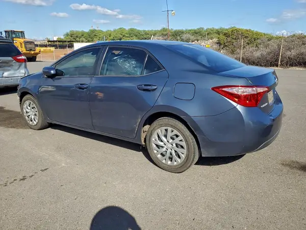 5YFBURHE7JP839751 2018 TOYOTA COROLLA - Image 2