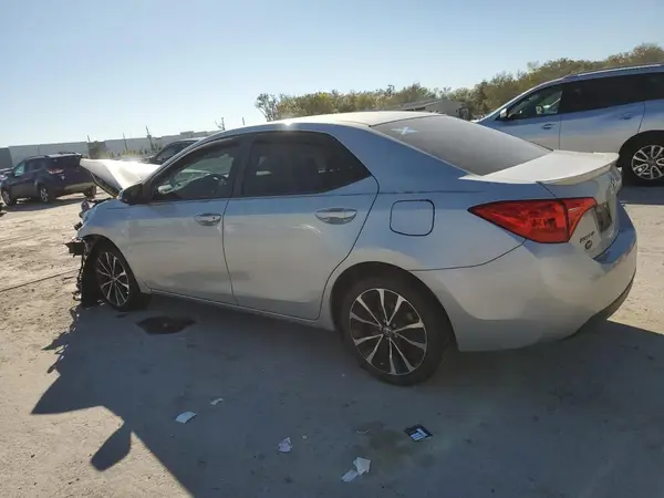 5YFBURHE7JP841192 2018 TOYOTA COROLLA - Image 2