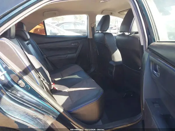 5YFBURHE7JP841290 2018 TOYOTA COROLLA - Image 8