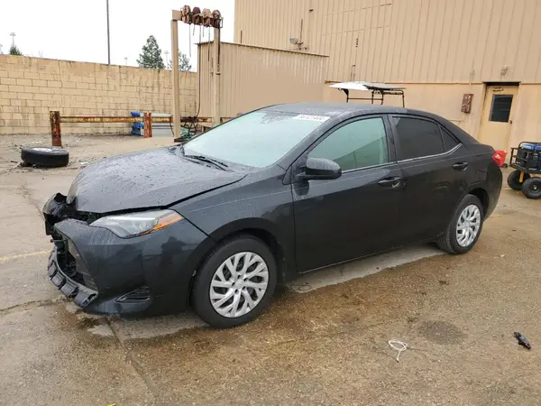 5YFBURHE7JP841614 2018 TOYOTA COROLLA - Image 1