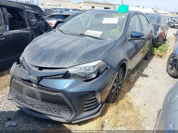 5YFBURHE7JP842505 2018 TOYOTA COROLLA - Image 2