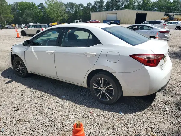 5YFBURHE7JP842990 2018 TOYOTA COROLLA - Image 2