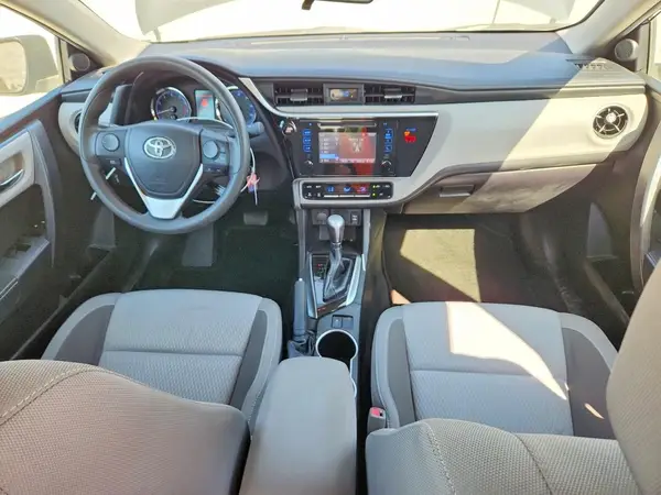 5YFBURHE7JP843976 2018 TOYOTA COROLLA - Image 8
