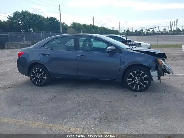 5YFBURHE7JP844920 2018 TOYOTA COROLLA - Image 1