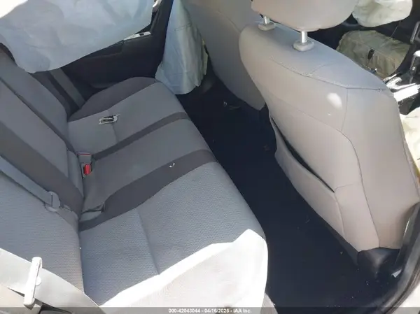 5YFBURHE7JP84555 2018 TOYOTA COROLLA - Image 8